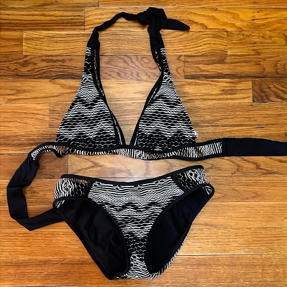 Becca by Rebecca Virtue Reveal Hipster Fit Bottoms / Triangle Tie Top